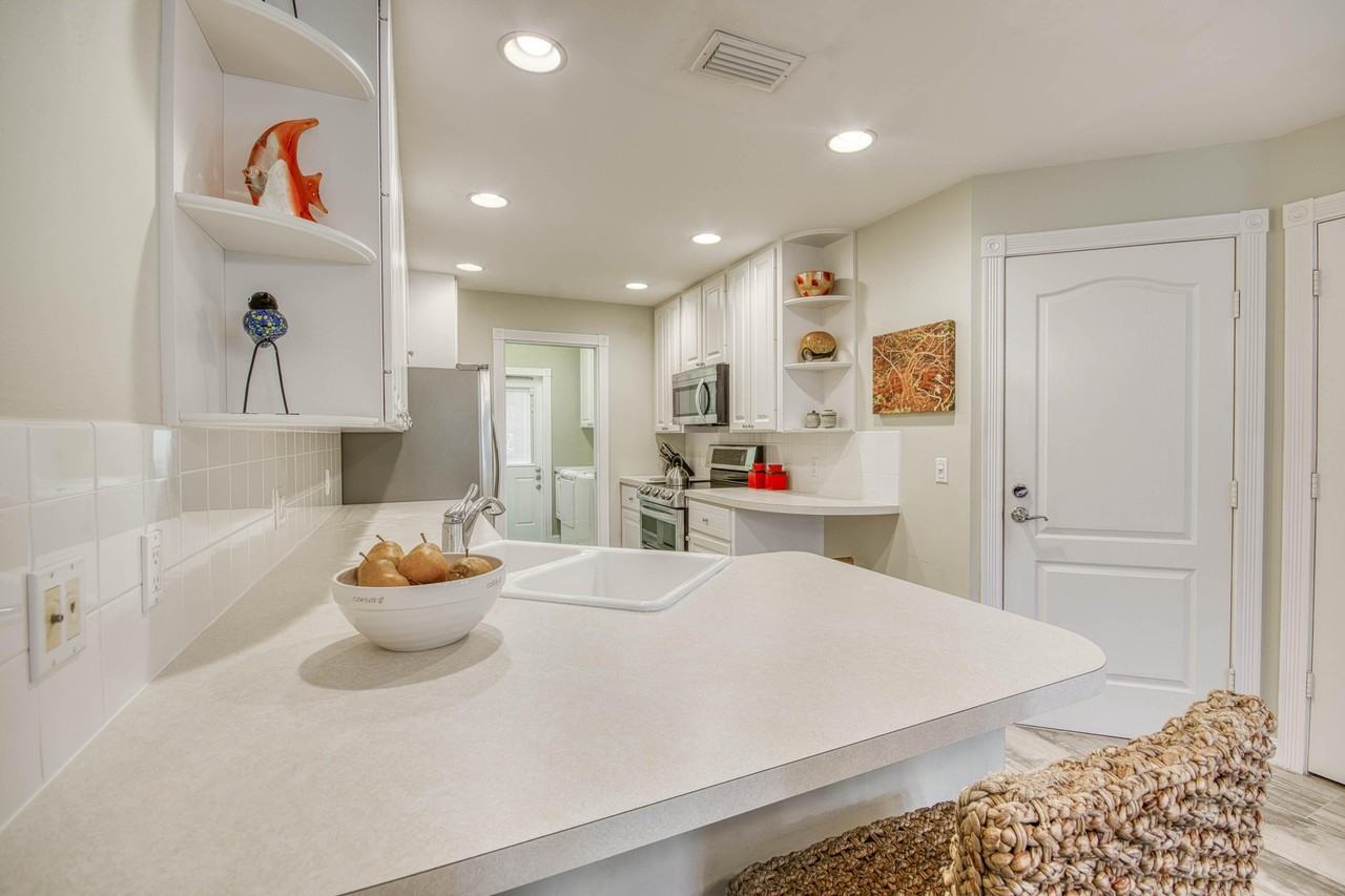 148 Ashley Ct - Photo 6 of 23