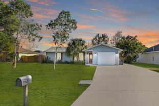 549 Nw Salina Ter - Photo 1 of 1