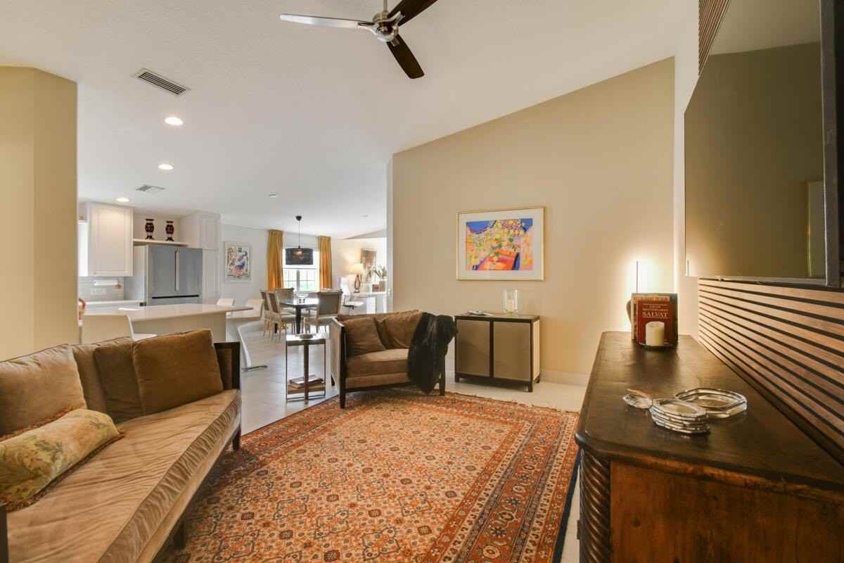 9193 Se Retreat Dr - Photo 7 of 50