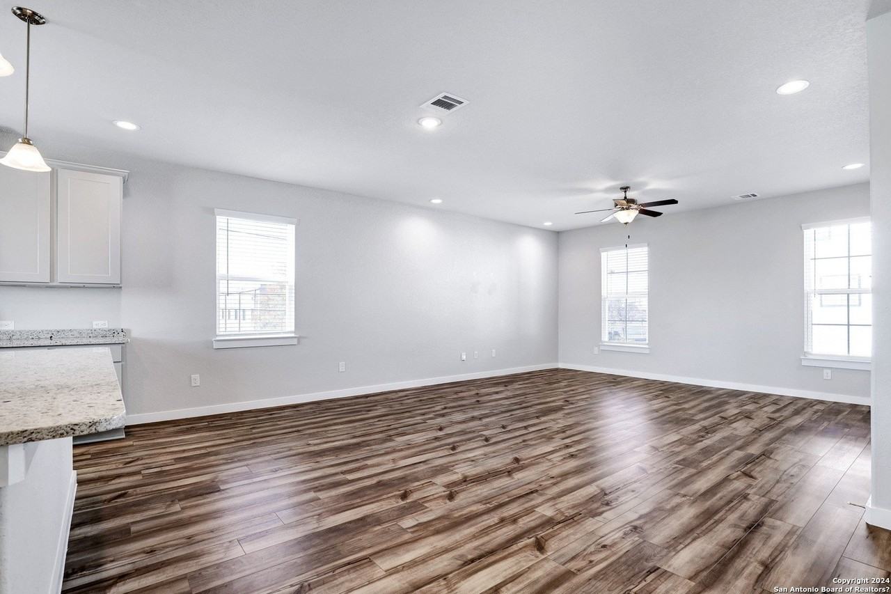 614 Errol St Unit 101 #101 - Photo 3 of 26