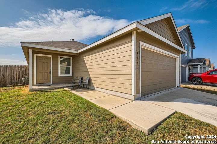 4126 Cataract Cir - Photo 4 of 28