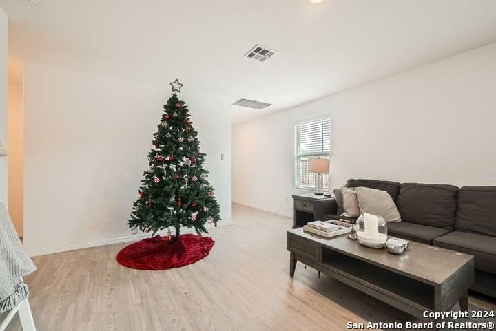 4126 Cataract Cir - Photo 7 of 28