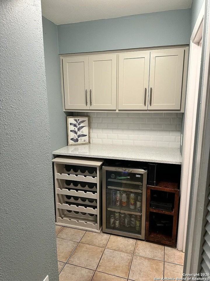 637 Strings Dr - Photo 6 of 15