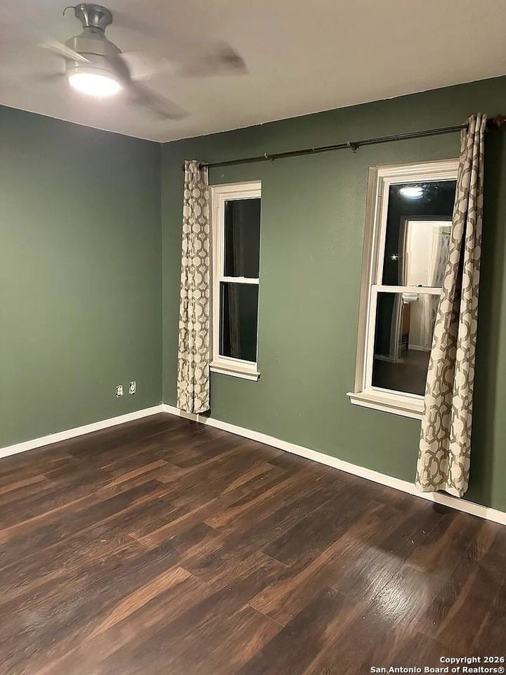 637 Strings Dr - Photo 7 of 15