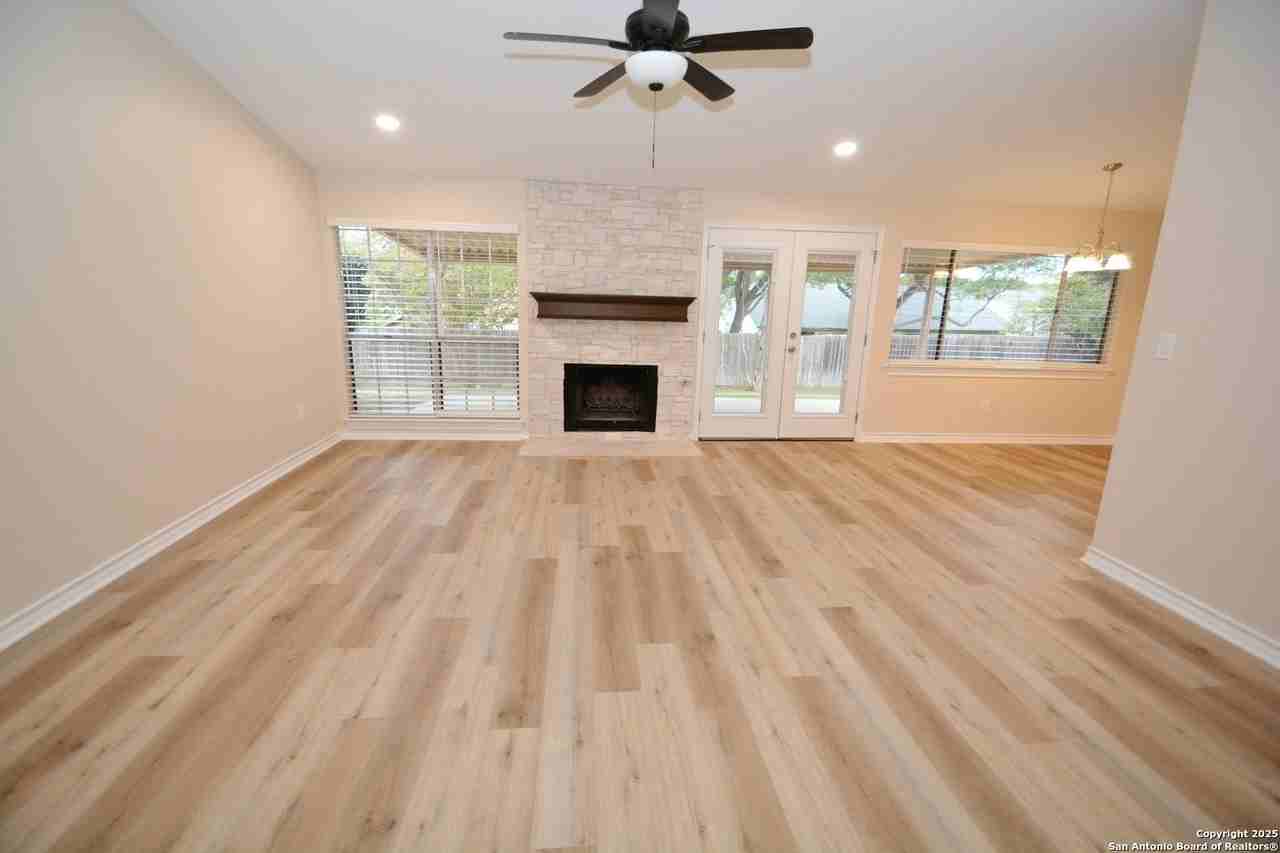 5719 Kissing Oak St - Photo 4 of 20