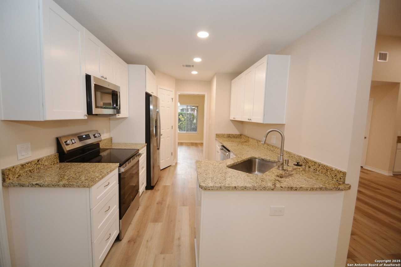 5719 Kissing Oak St - Photo 7 of 20