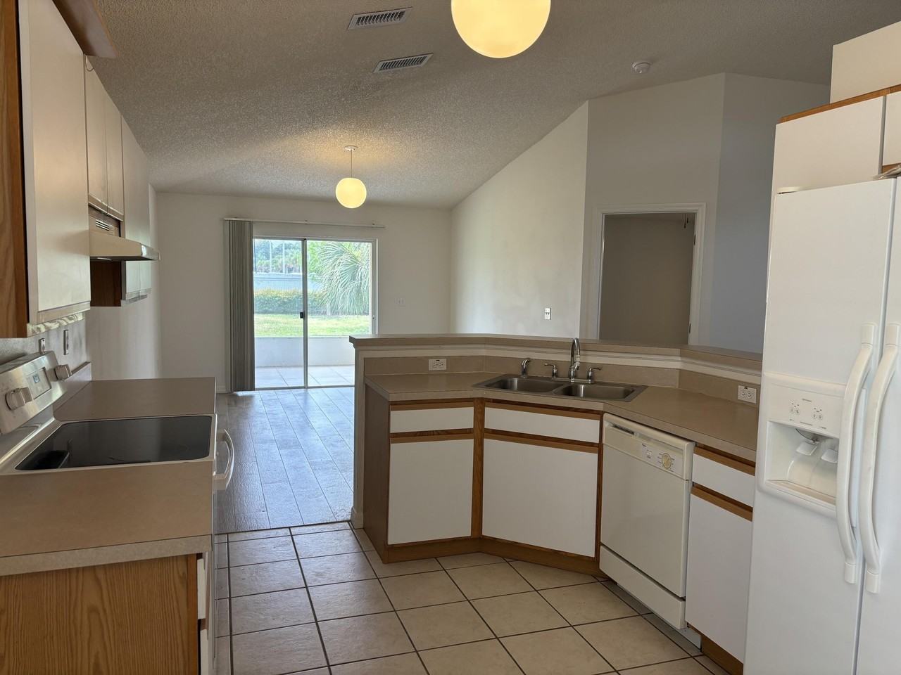 1776 Vista Lake Cir - Photo 3 of 25