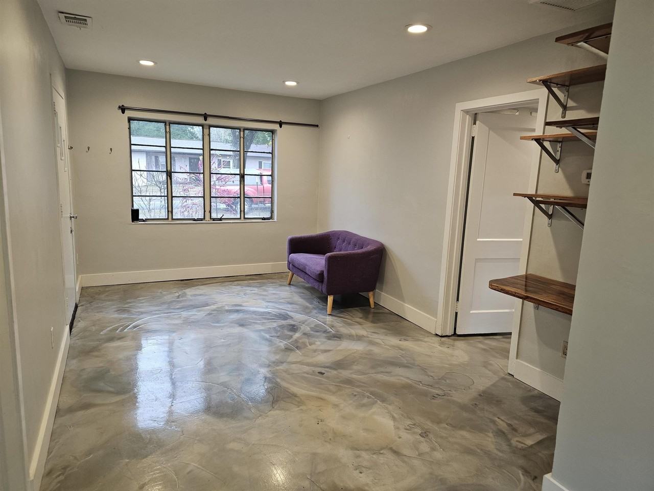 1534 Rankin Ave - Photo 4 of 13