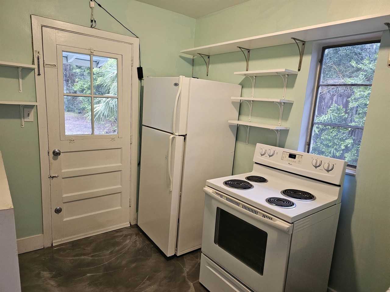 1534 Rankin Ave - Photo 7 of 13