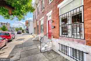 2715 E Monument St - Photo 1 of 1