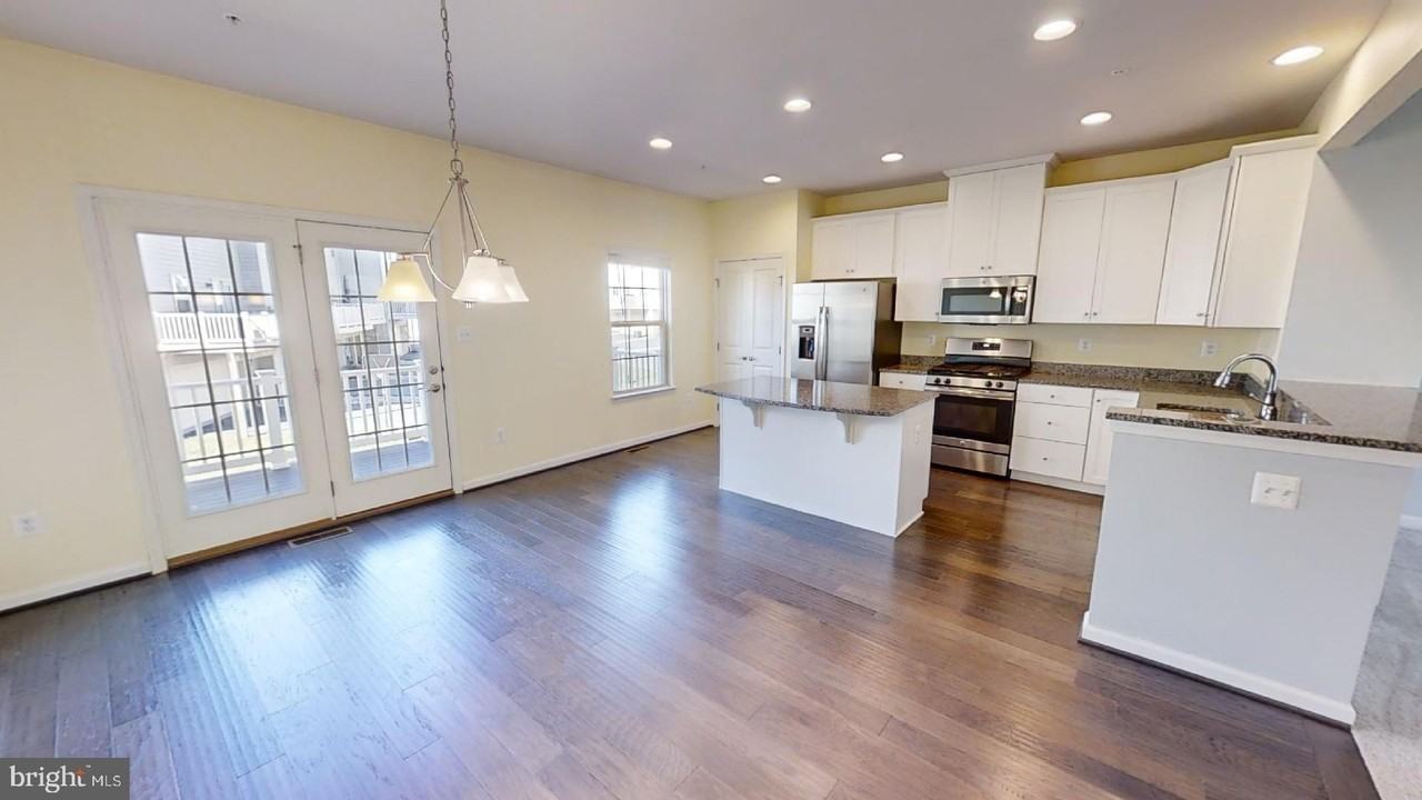5974 Jefferson Commons Way - Photo 4 of 16