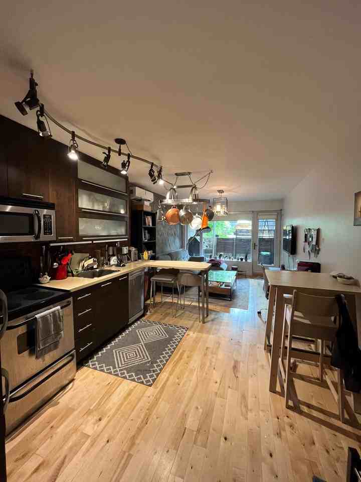 1960 Rue Augustin-Cantin - Photo 2 of 5