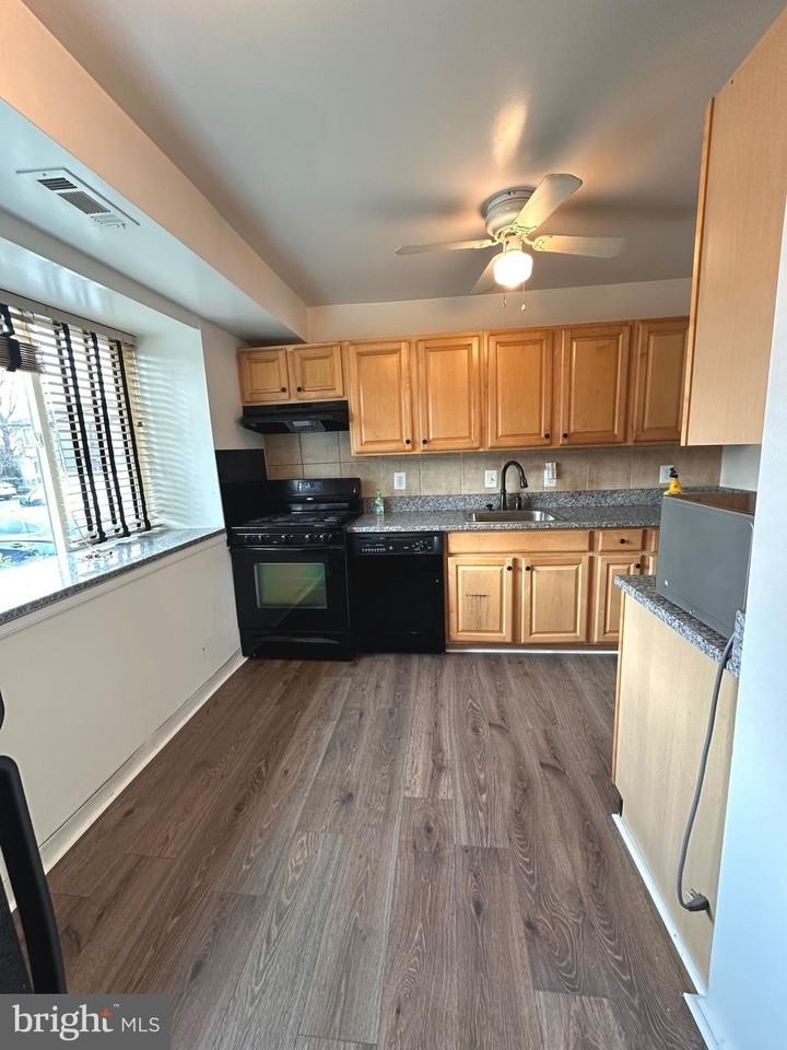 2328 Sun Valley Cir Unit 1-K #1K - Photo 4 of 20