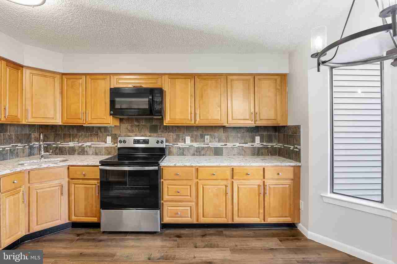 224 Chanticleer - Photo 4 of 37