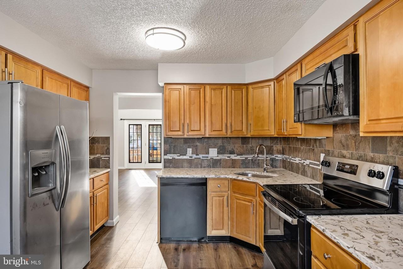 224 Chanticleer - Photo 6 of 37