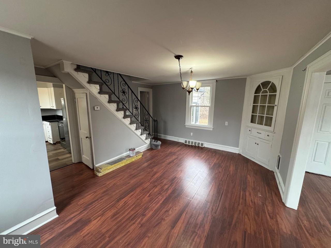 365 E Springfield Rd - Photo 5 of 15