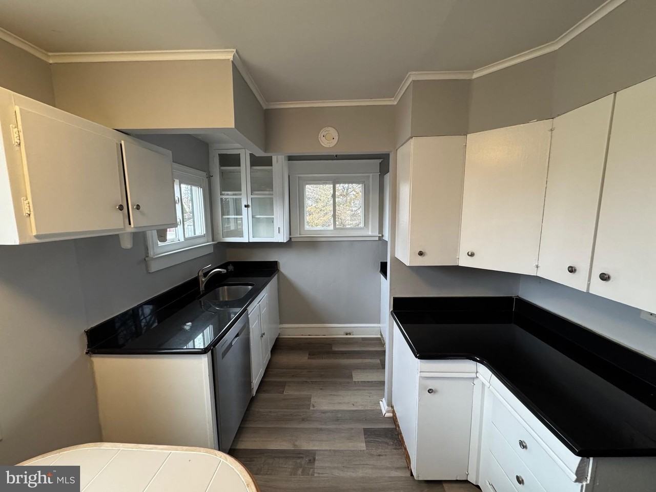 365 E Springfield Rd - Photo 7 of 15