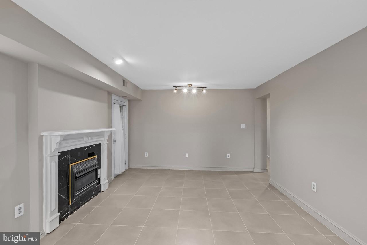 810 Queen St Unit 1 #1 - Photo 6 of 32