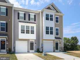 102 Metcalf Ter - Photo 1 of 1