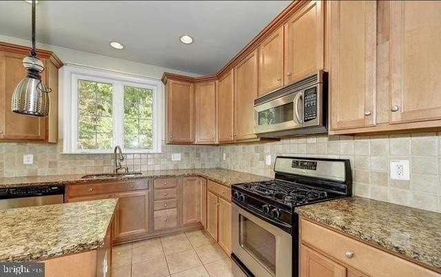 4222 Talon Dr - Photo 3 of 15