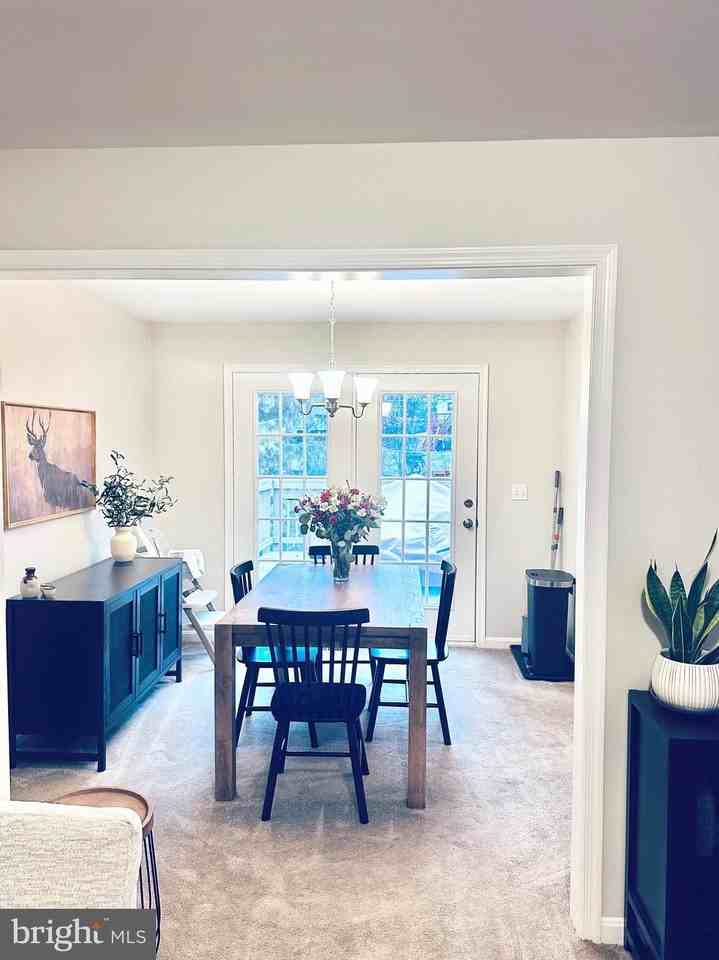 7 Tom Ct - Photo 3 of 5