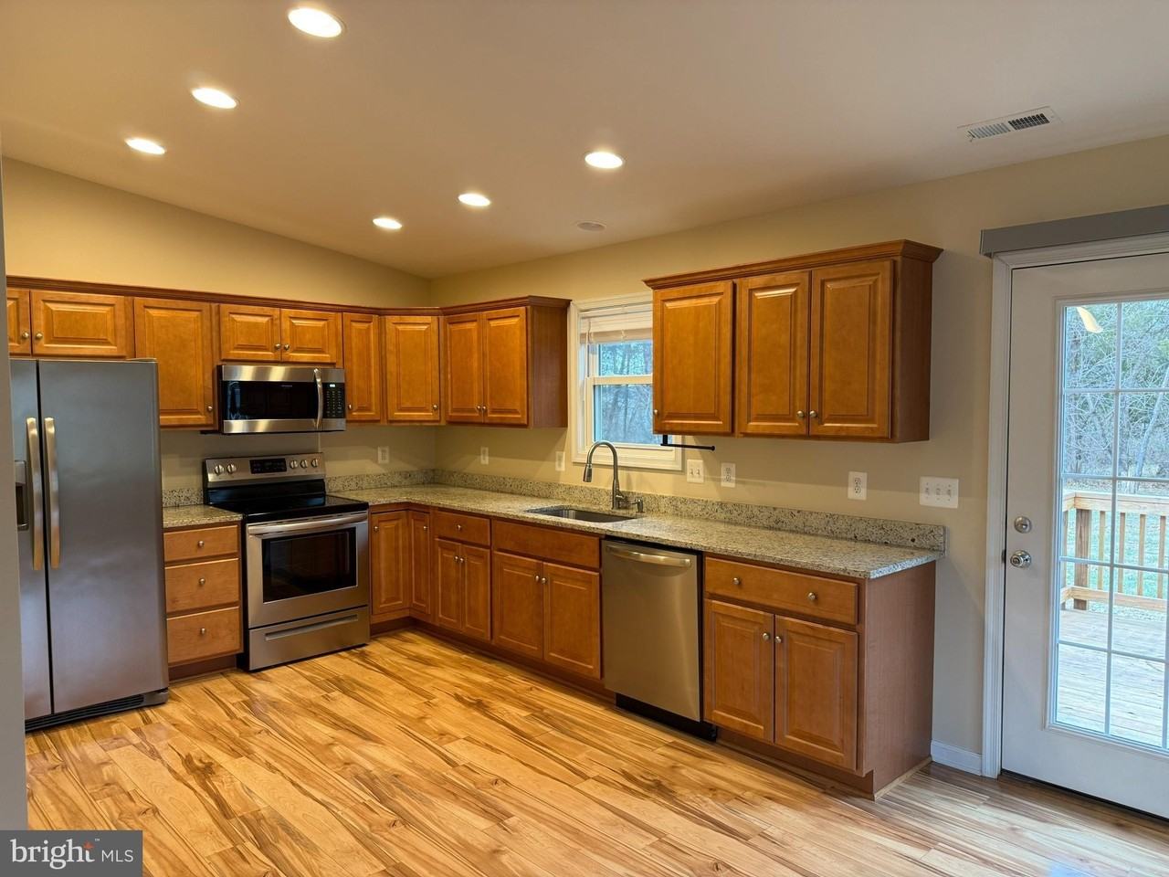 3385 Howellsville Rd - Photo 5 of 19