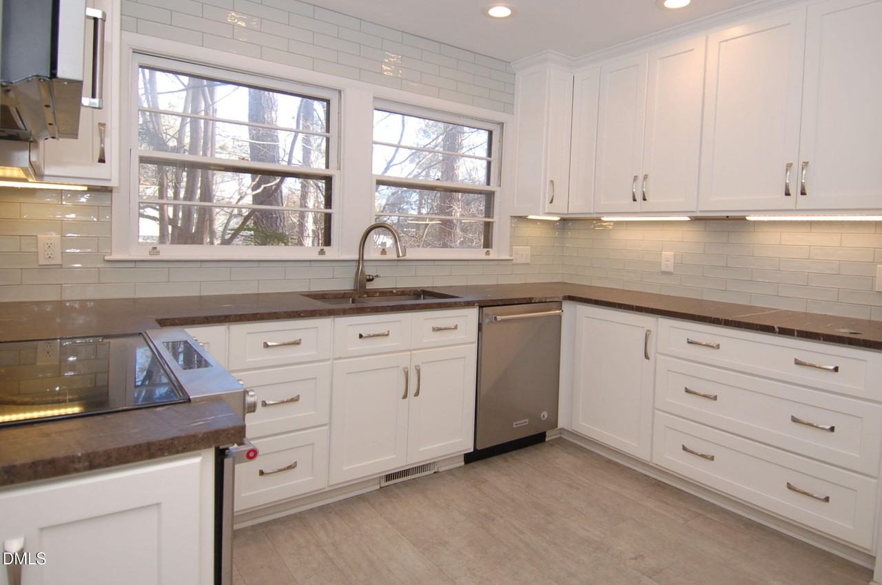 3407 Coleridge Dr - Photo 2 of 15