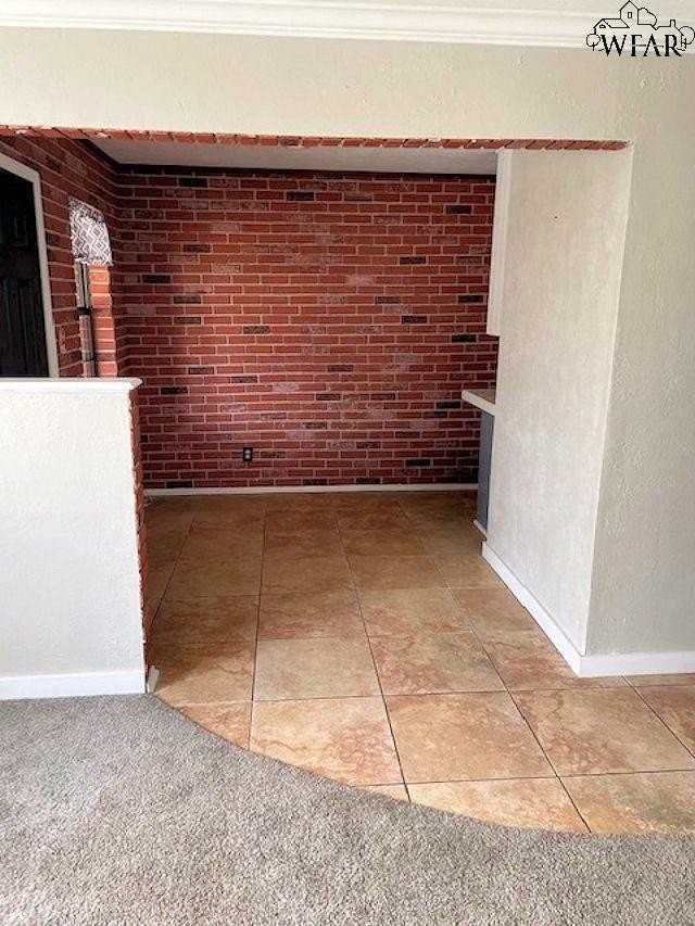 705 W Manes Ave - Photo 5 of 13