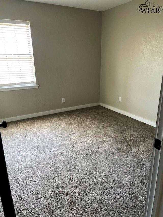 705 W Manes Ave - Photo 6 of 13