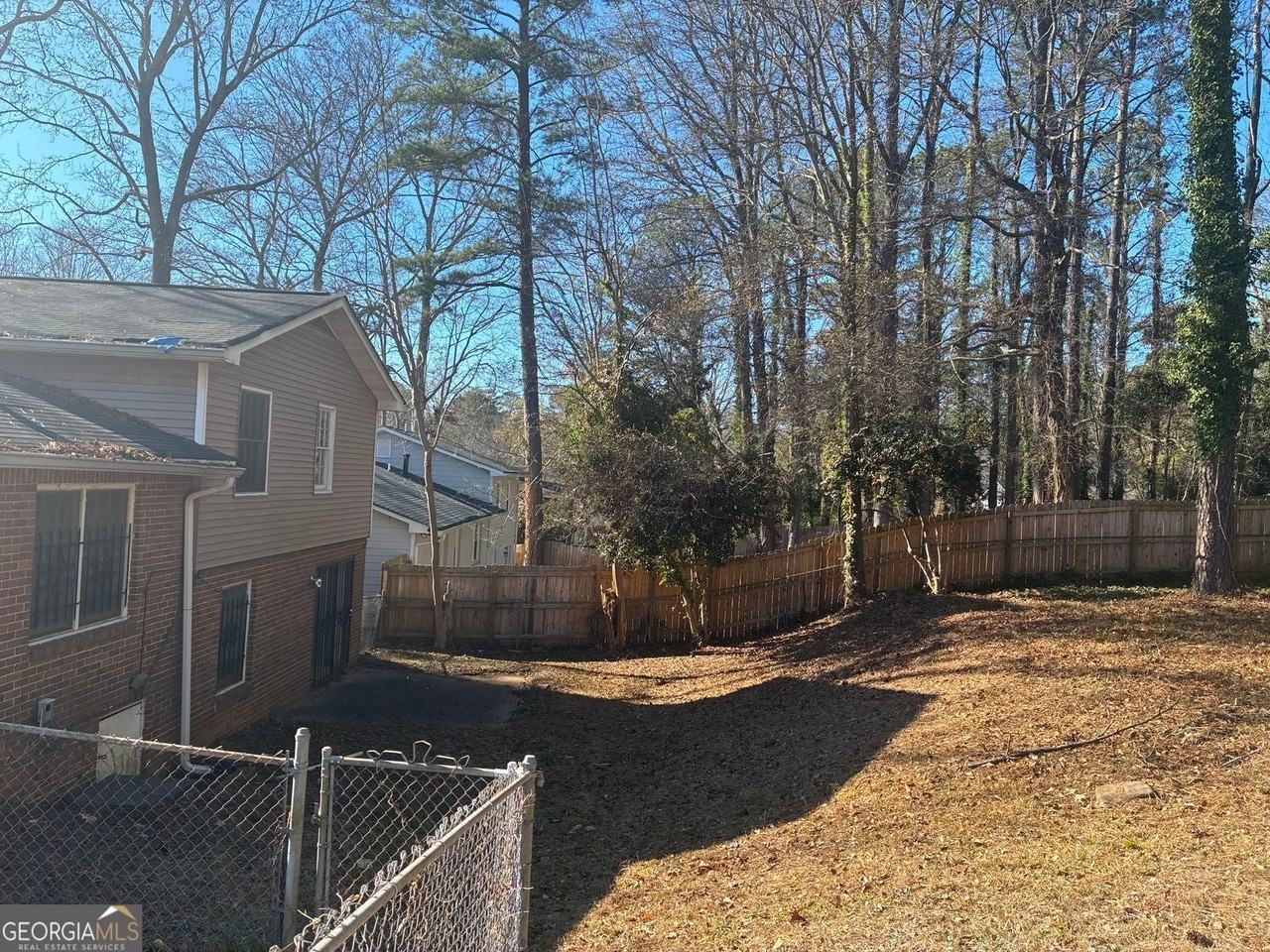 3992 Maplewood Dr - Photo 4 of 44