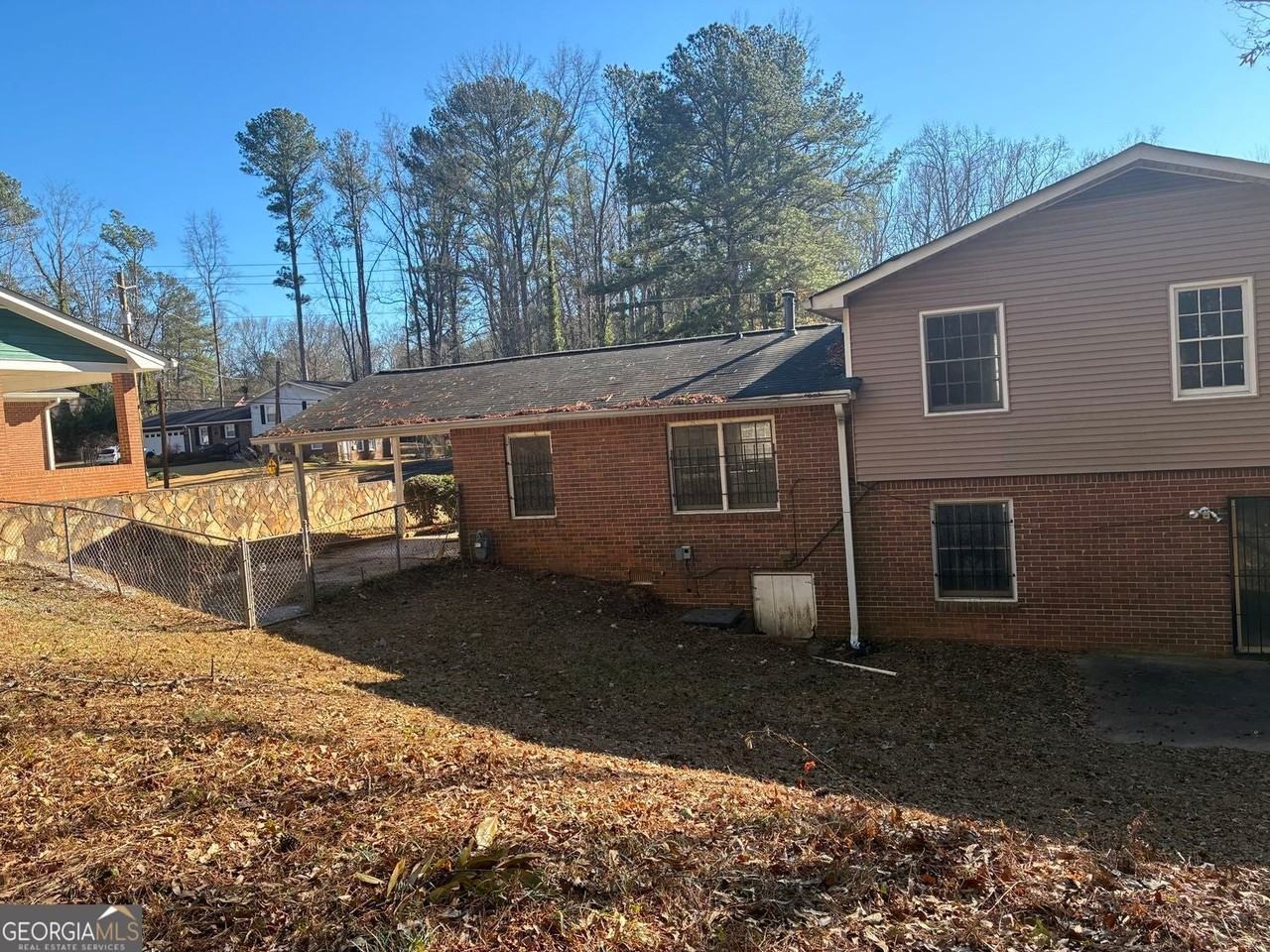 3992 Maplewood Dr - Photo 5 of 44