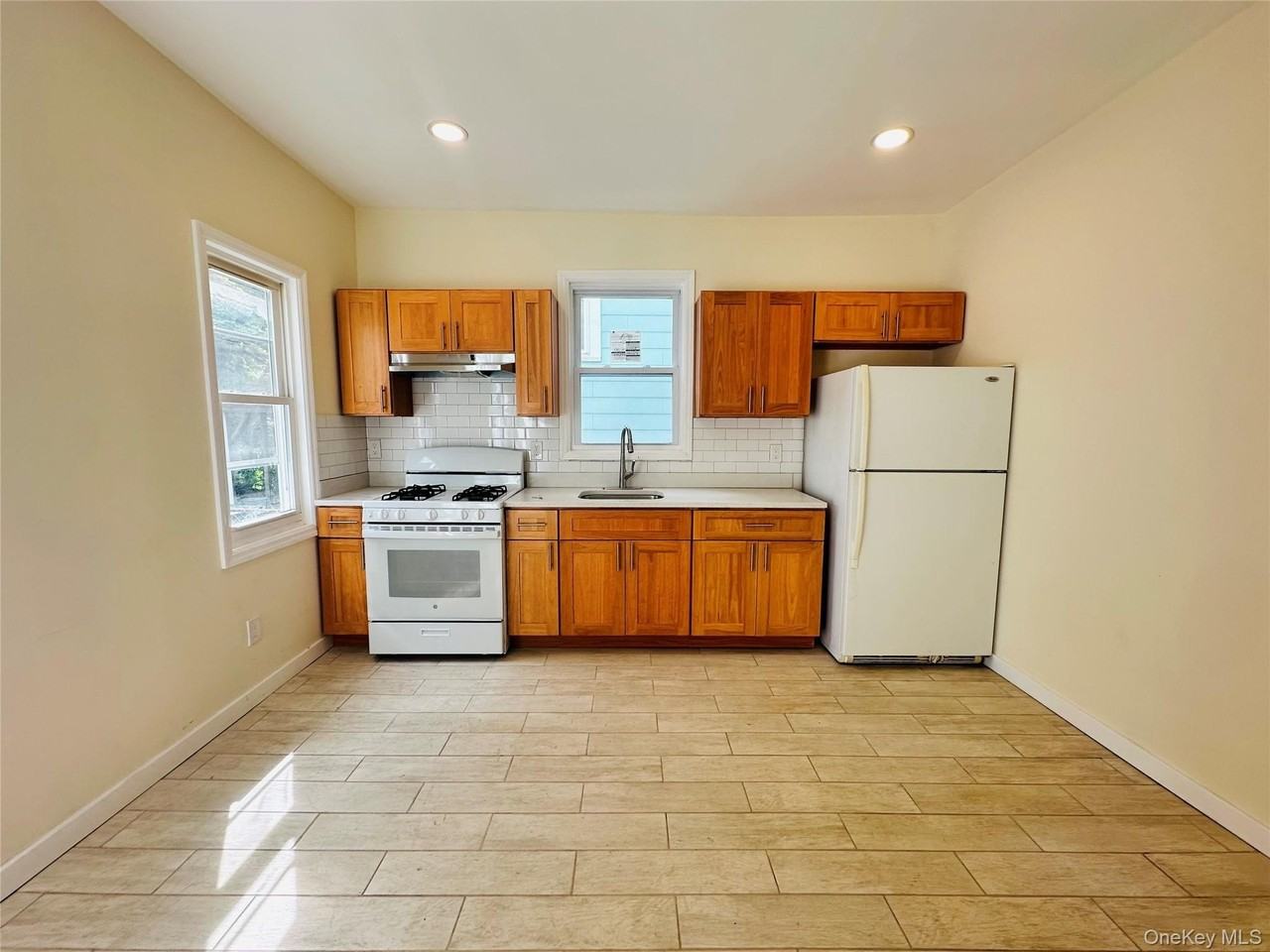 71 N Hamilton St - Photo 2 of 15