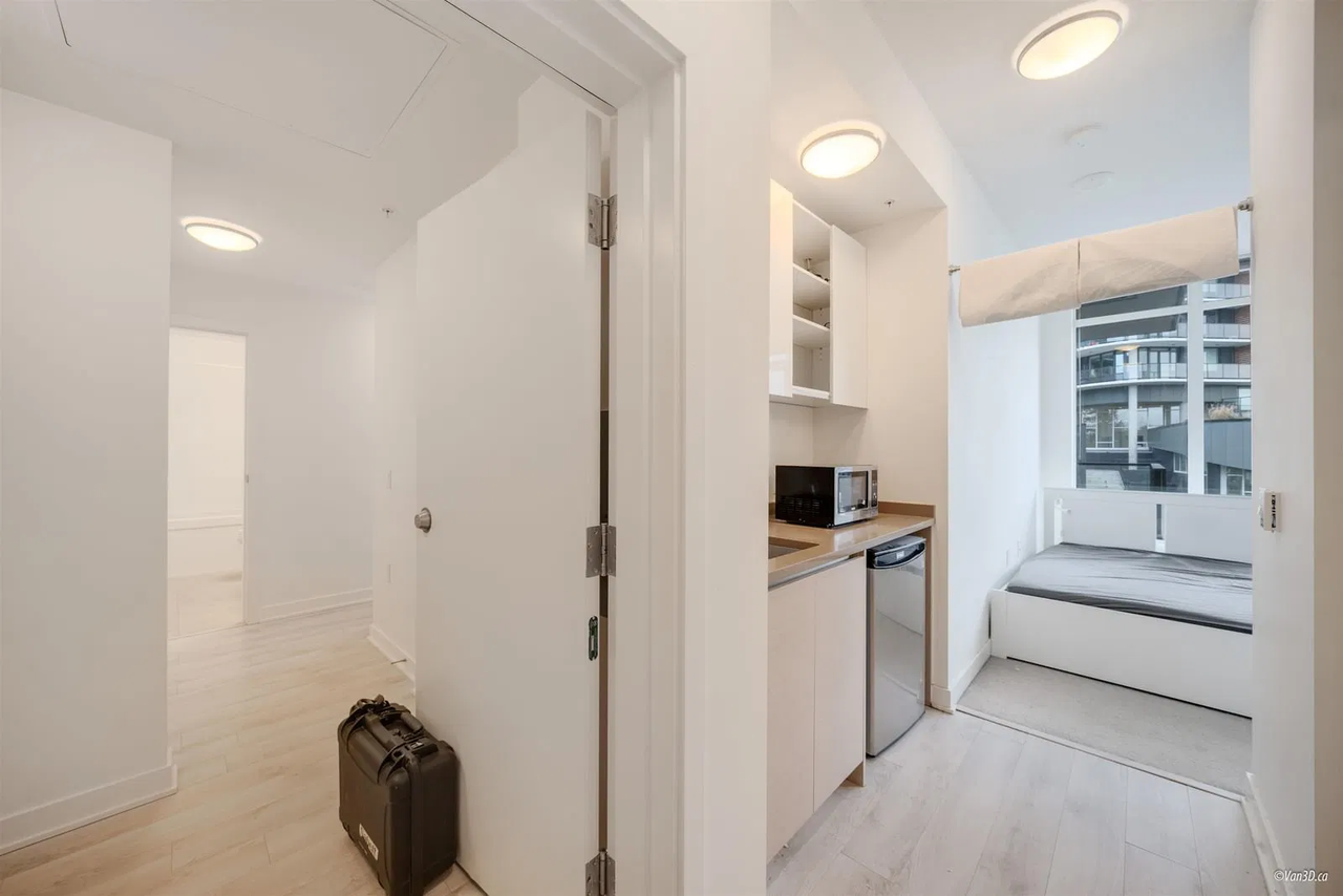 8850 University Crescent #512 - Photo 6 of 20