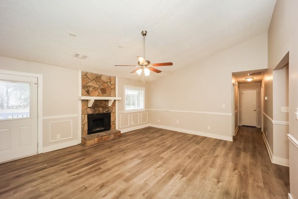 9453 Forest Knoll Dr - Photo 5 of 16