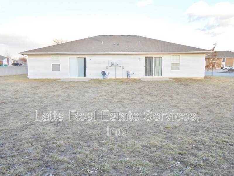 805 Johnson Cir #A - Photo 2 of 5