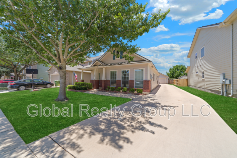 308 Rustic Trl - Photo 2 of 25