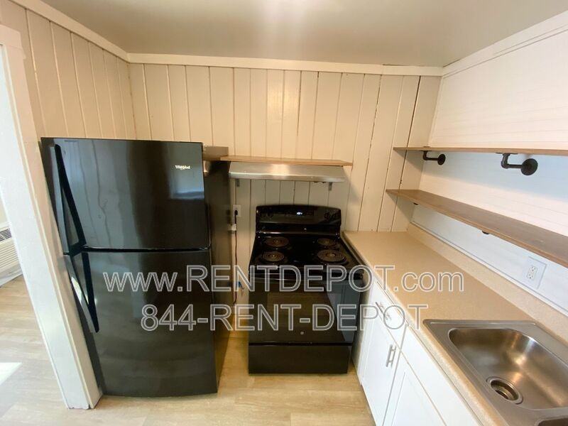 1102 Washington Ave #D - Photo 6 of 11