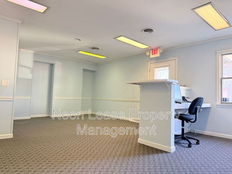 23 Nw Front St Unit B #B - Photo 3 of 8