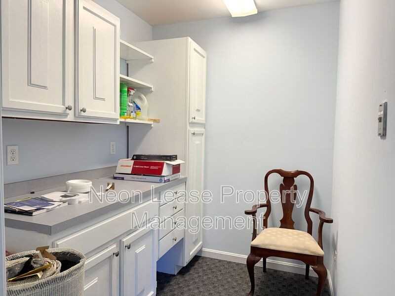 23 Nw Front St Unit B #B - Photo 6 of 8