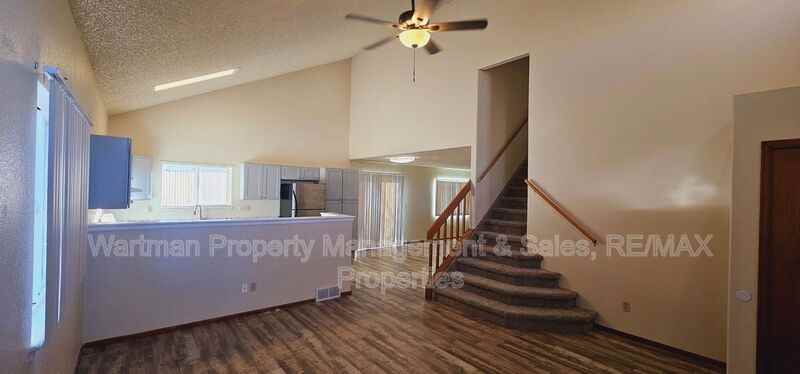 6555 Holt Dr - Photo 5 of 26