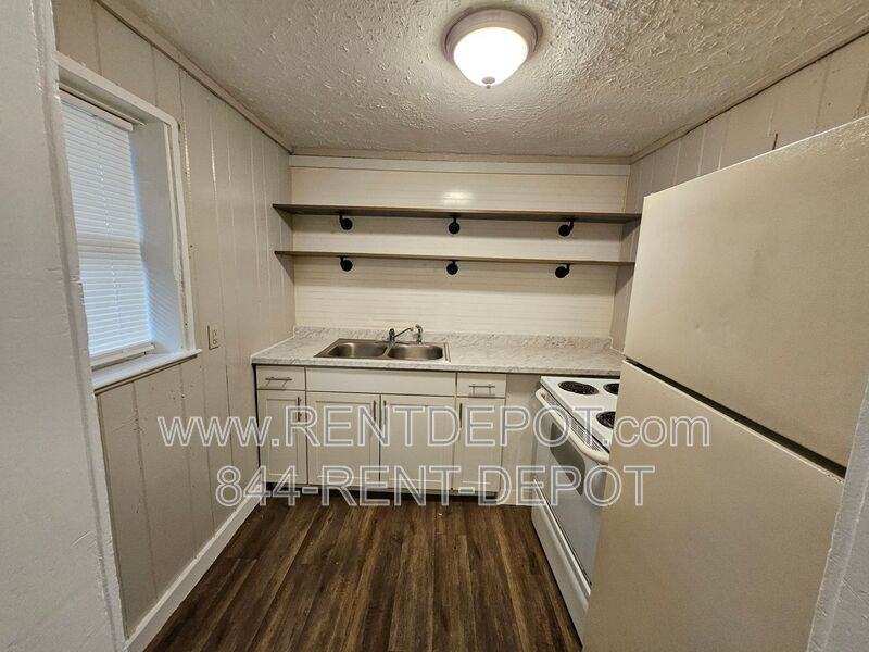 1100 Washington Ave #A - Photo 5 of 7