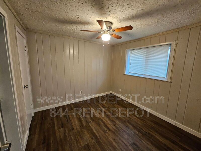 1100 Washington Ave #A - Photo 6 of 7