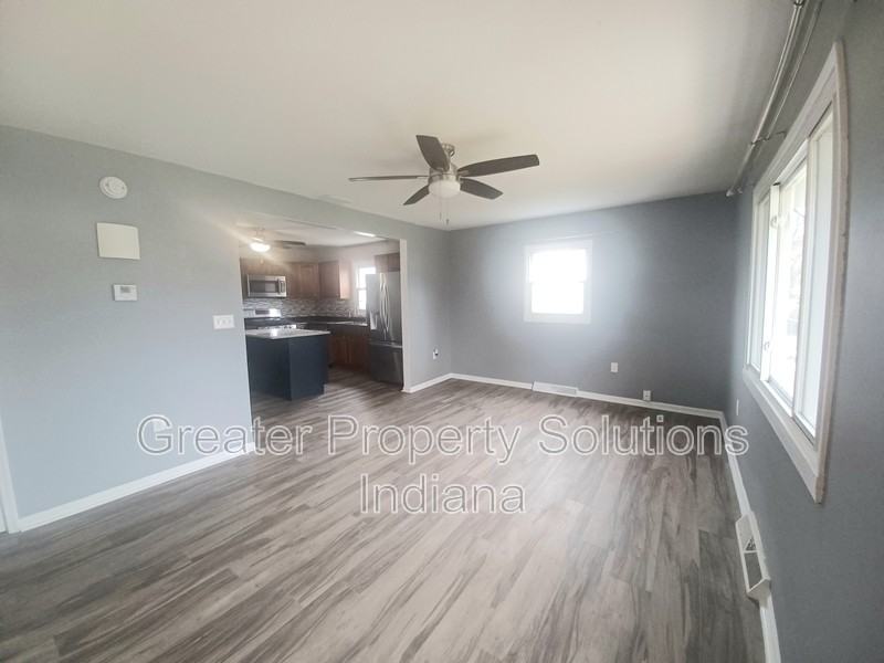 311 Maple St - Photo 2 of 10