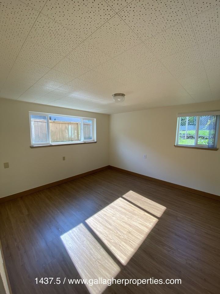 1431 (65th) - Photo 6 of 12