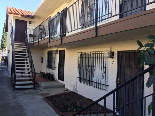 Estrella Avenue Villas - Photo 4 of 17