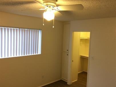 Estrella Avenue Villas - Photo 6 of 17