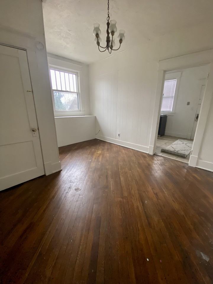 136 Alumni C - Photo 5 of 8