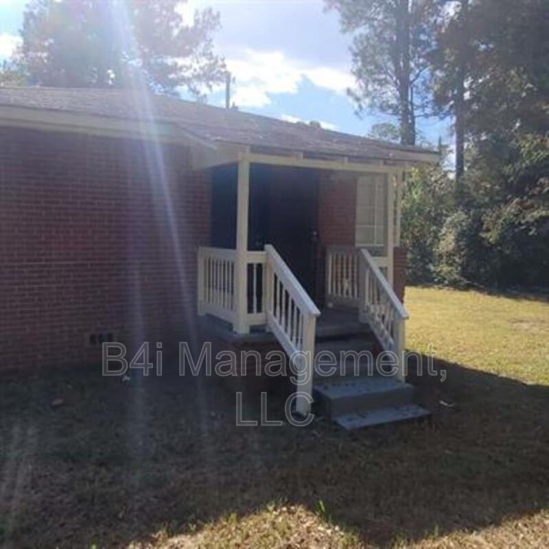 303 Butler St - Photo 4 of 14