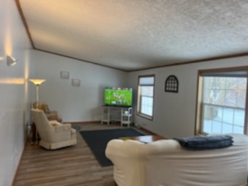 19755 38th St - Photo 5 of 12