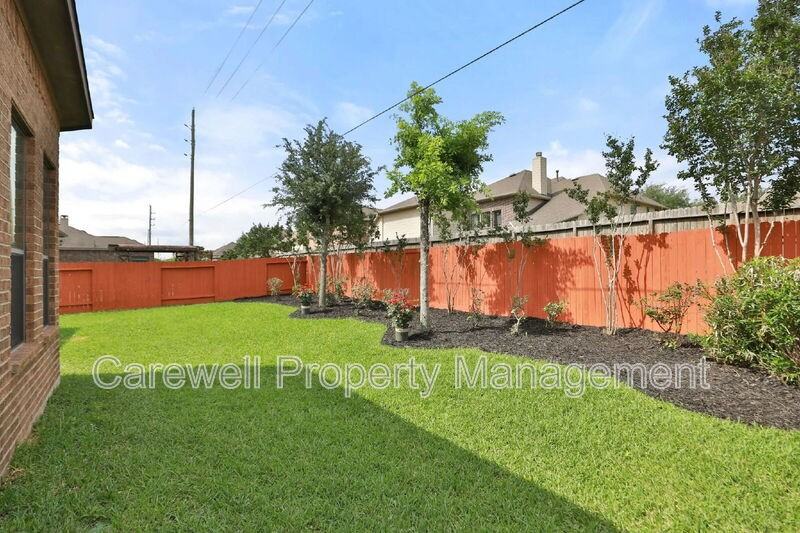 3410 Herons Pointe Ln - Photo 2 of 23